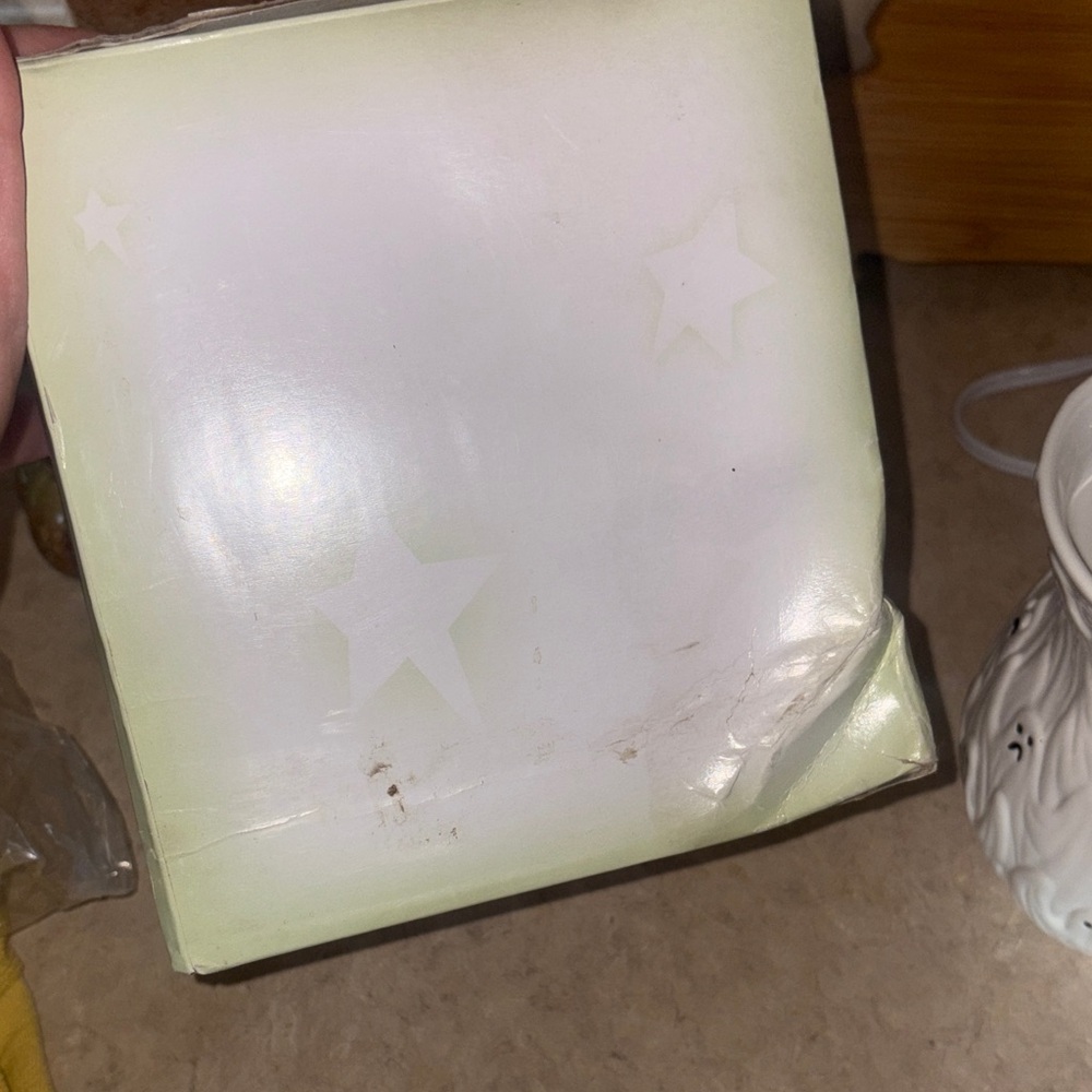 Scentsy White Ceramic Warmer Ghouls and Ghosts - Picture 10 of 11
